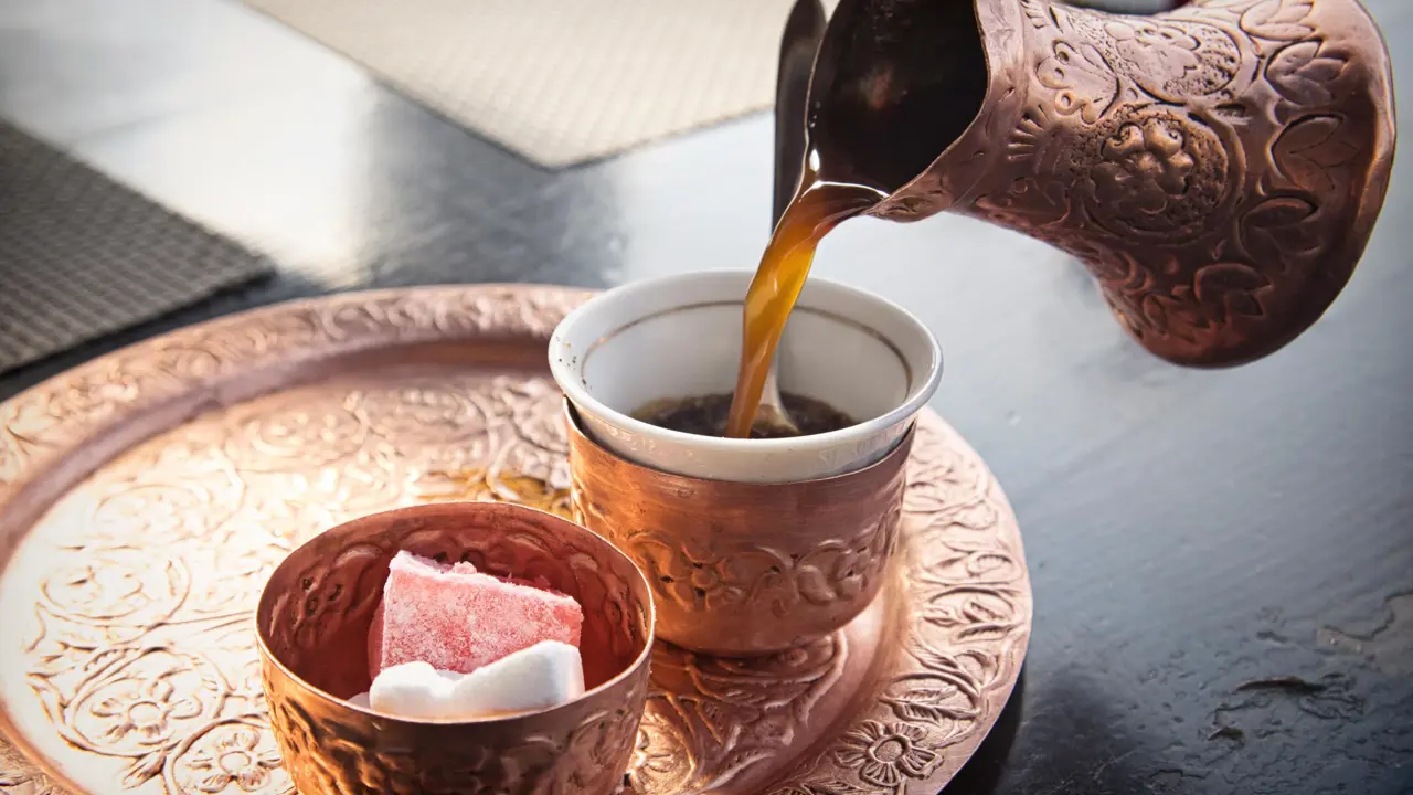 Bosnian coffee served with rahat lokum