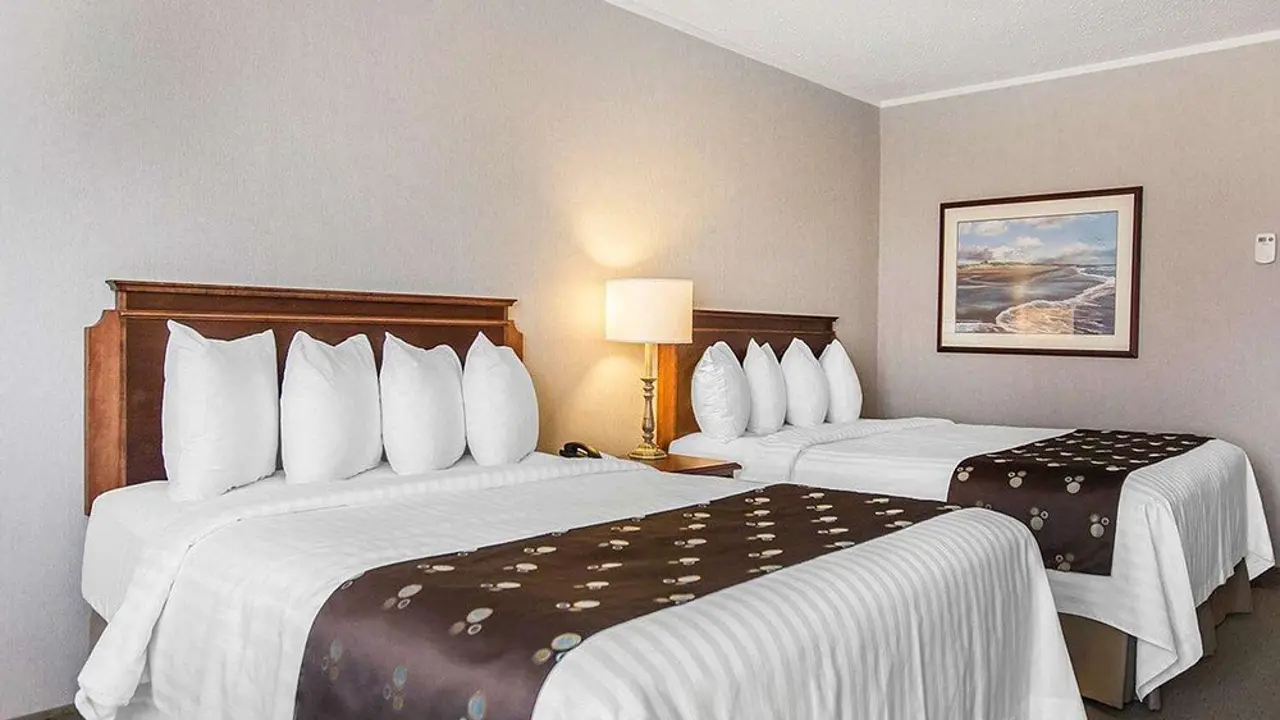 Quality Inn & Suites, Charlottetown, twin room