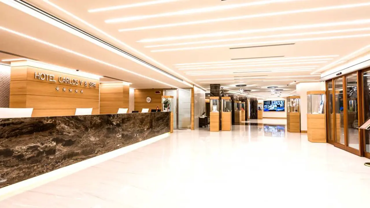 Hotel Carlos V Alghero, Alghero, reception