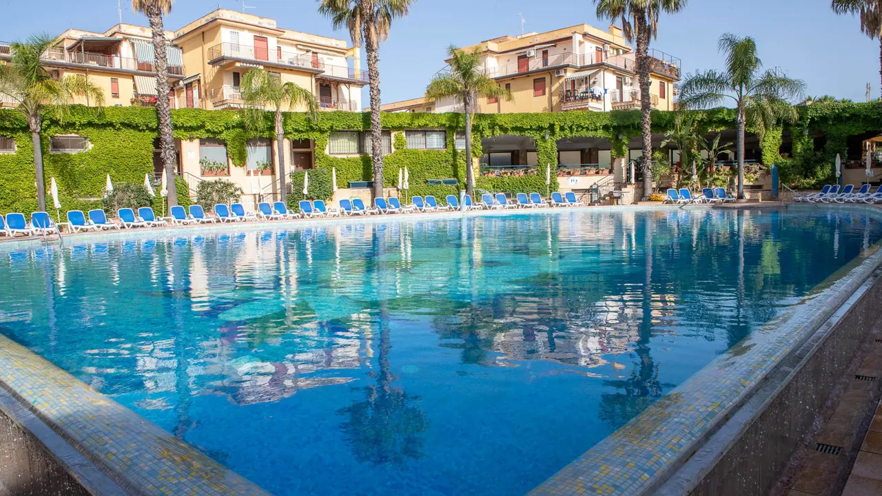 Hotel Caesar Palace, Giardini Naxos, pool