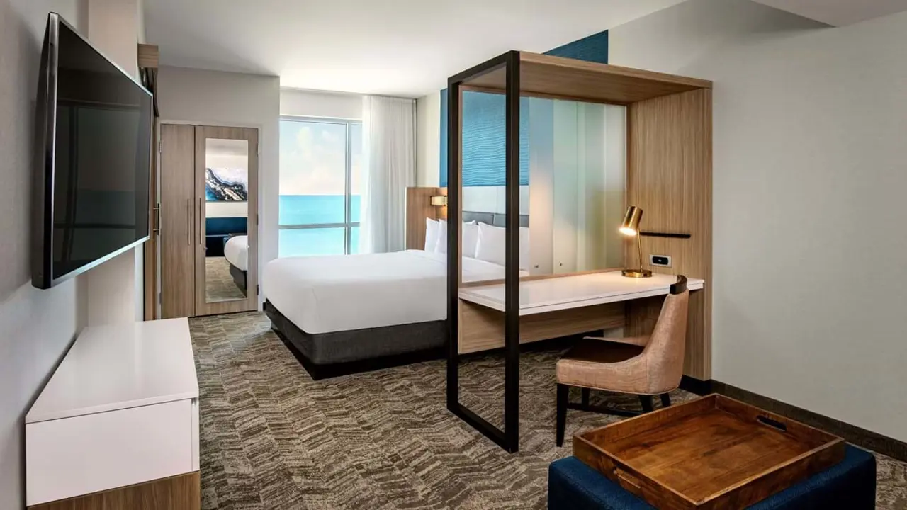 SpringHill Suites Revere Beach, Revere, suite