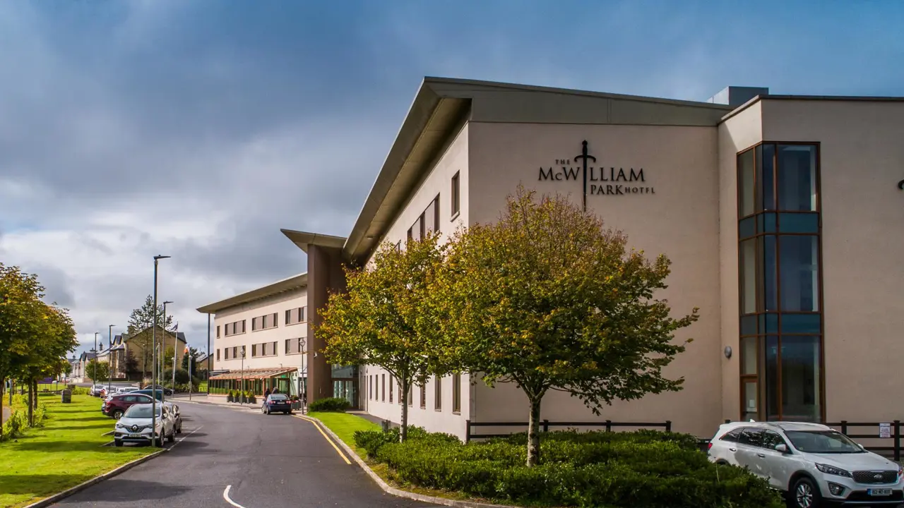 Mcwilliam Park Hotel Exterior