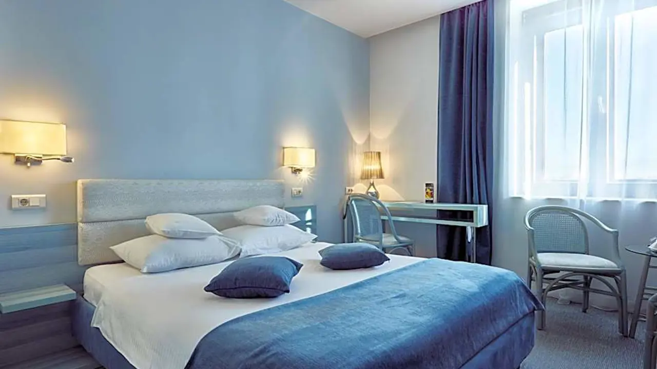 Continental Forum – Rooms