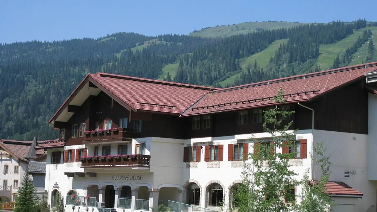 Sun Peaks Lodge, Sun Peaks, exterior