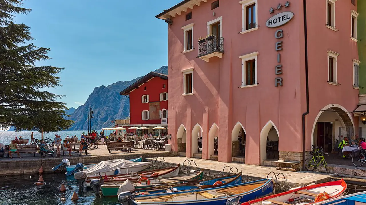Hotel Geier, Torbole, Exterior2