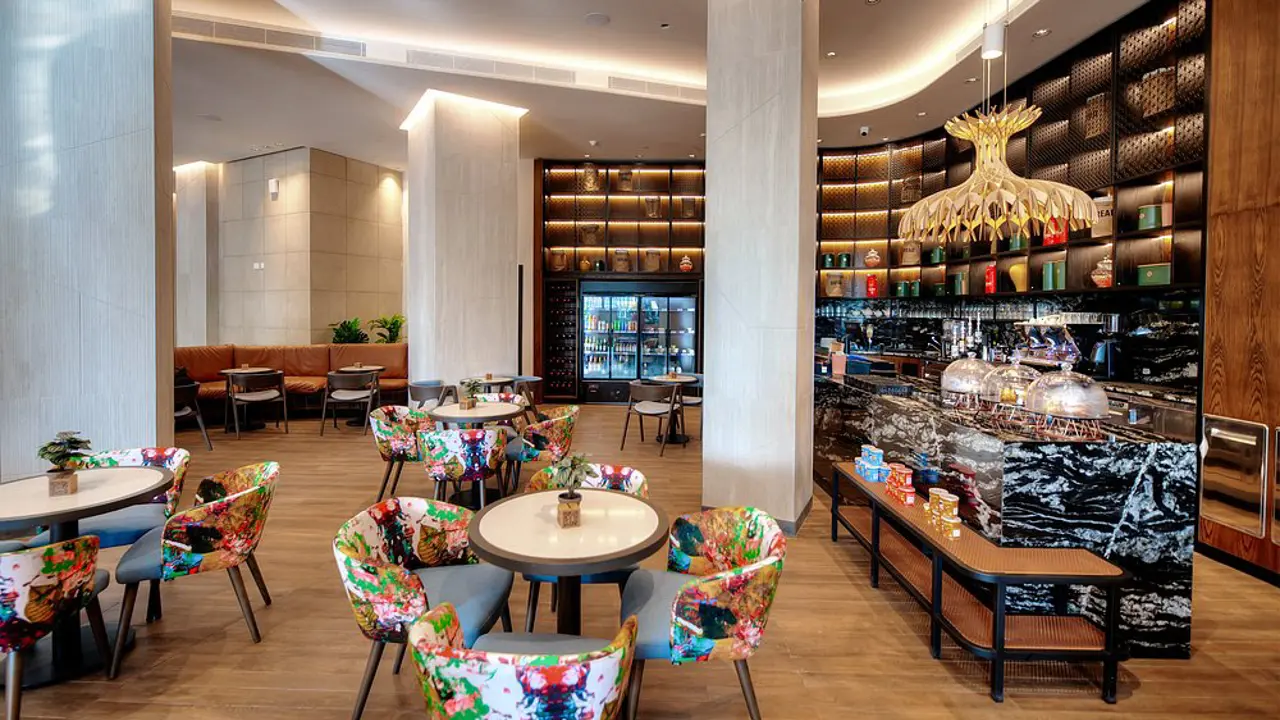 X ODYCY Hotel, Qawra, Bar
