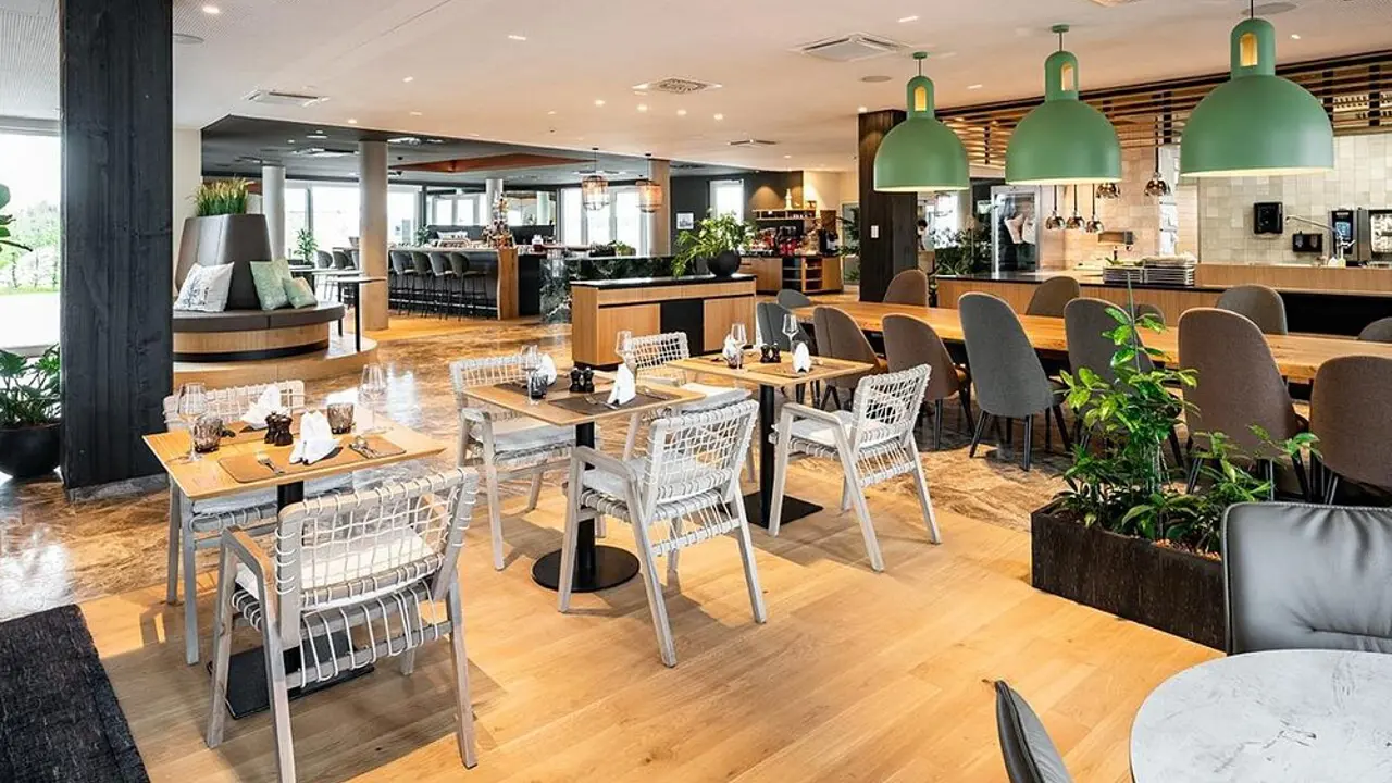 ARCOTEL Hafencity, Dresden, dining