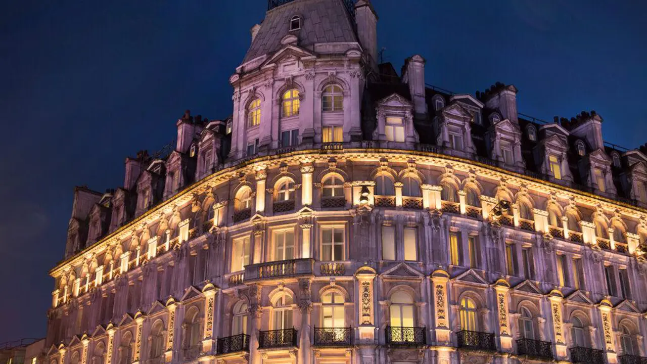 Thistle London Piccadilly, London, Exterior