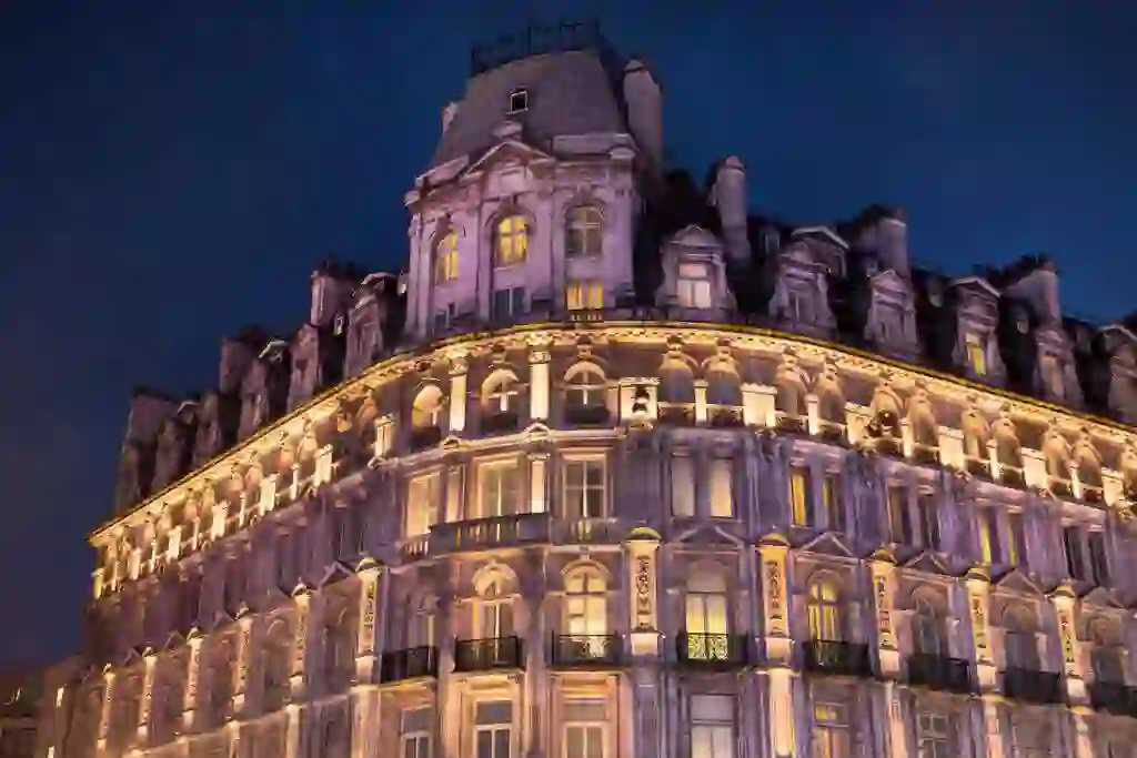 Thistle London Piccadilly, London, Exterior