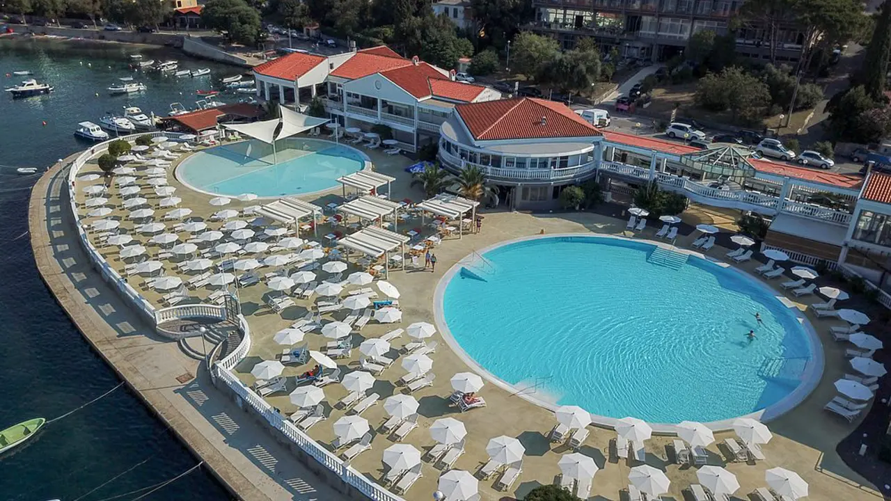 Hotel Katarina, Selce, Pool