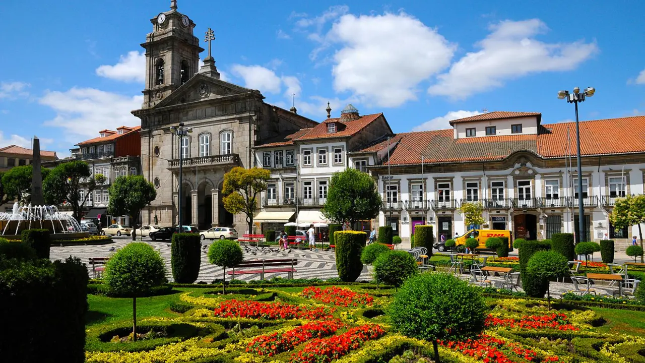 Old Town Square, Guimarães