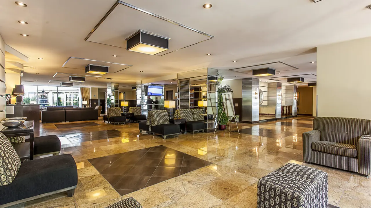 Le Nouvel Hotel, Montreal, lobby
