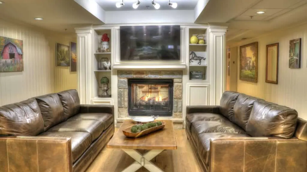 The Lodge at Five Oaks, Sevierville, lounge