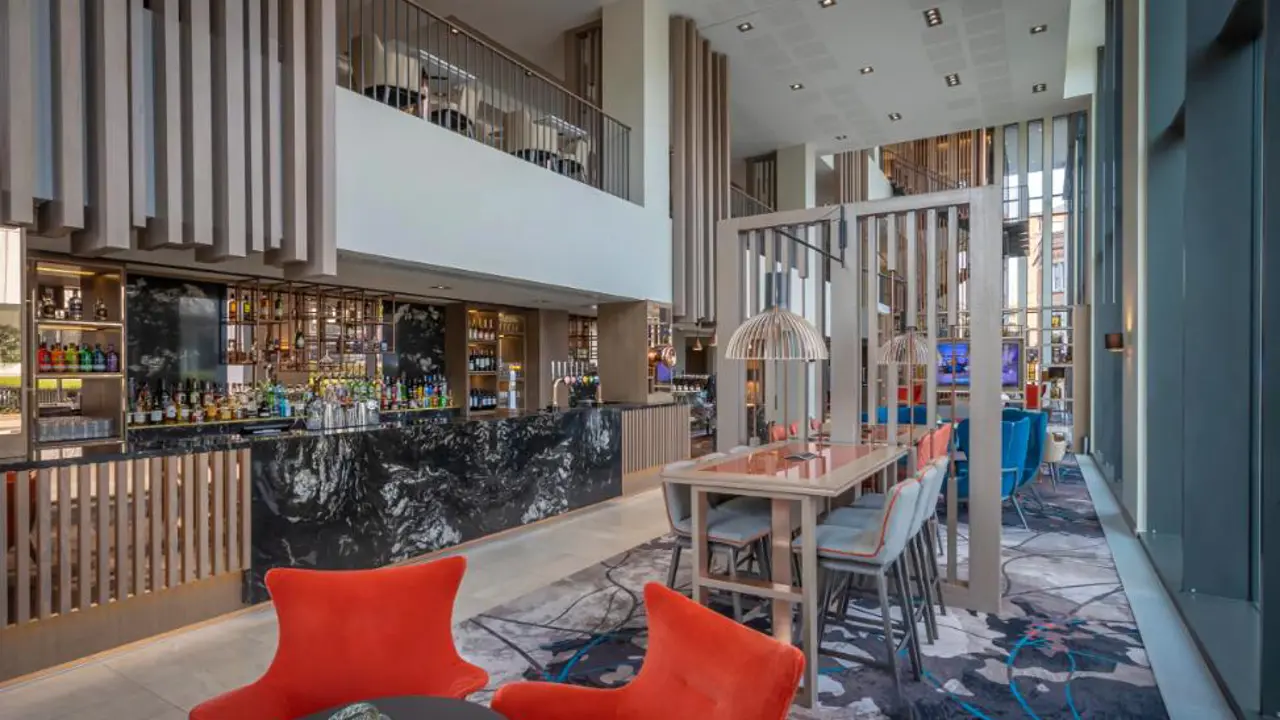 Clayton Hotel Manchester Bar