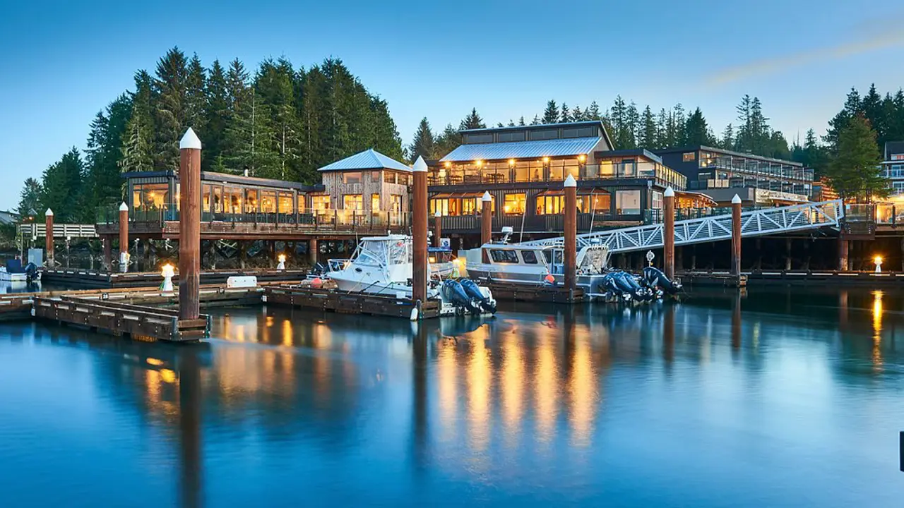 Tofino Resort & Marina, Tofino, night view