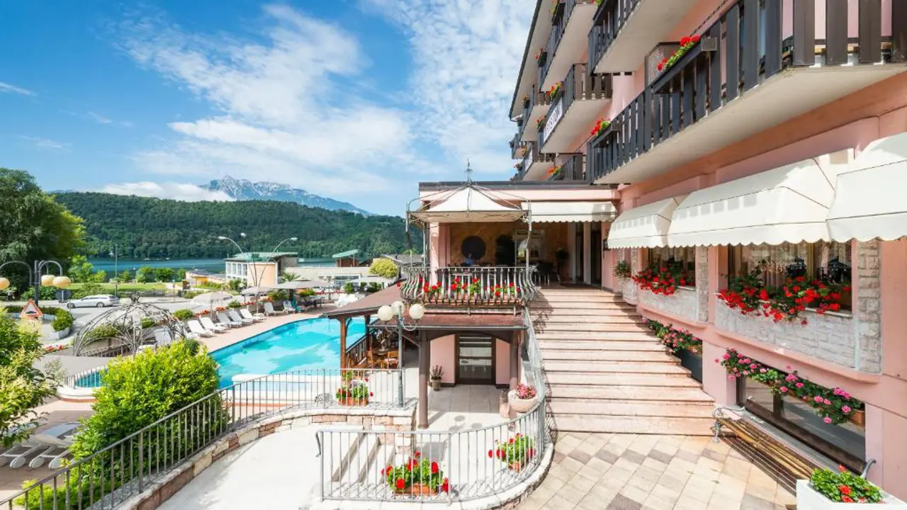 Hotel Ariston, Molveno, Exterior