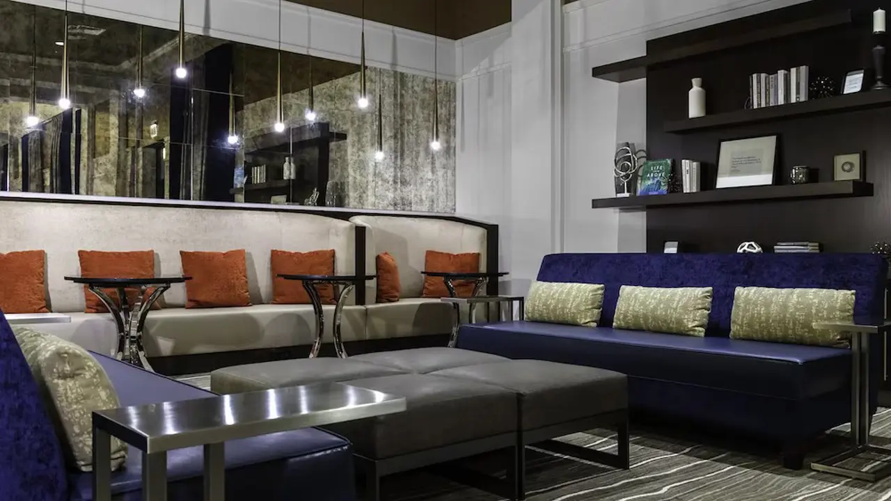 New Haven Hotel, New Haven, lobby
