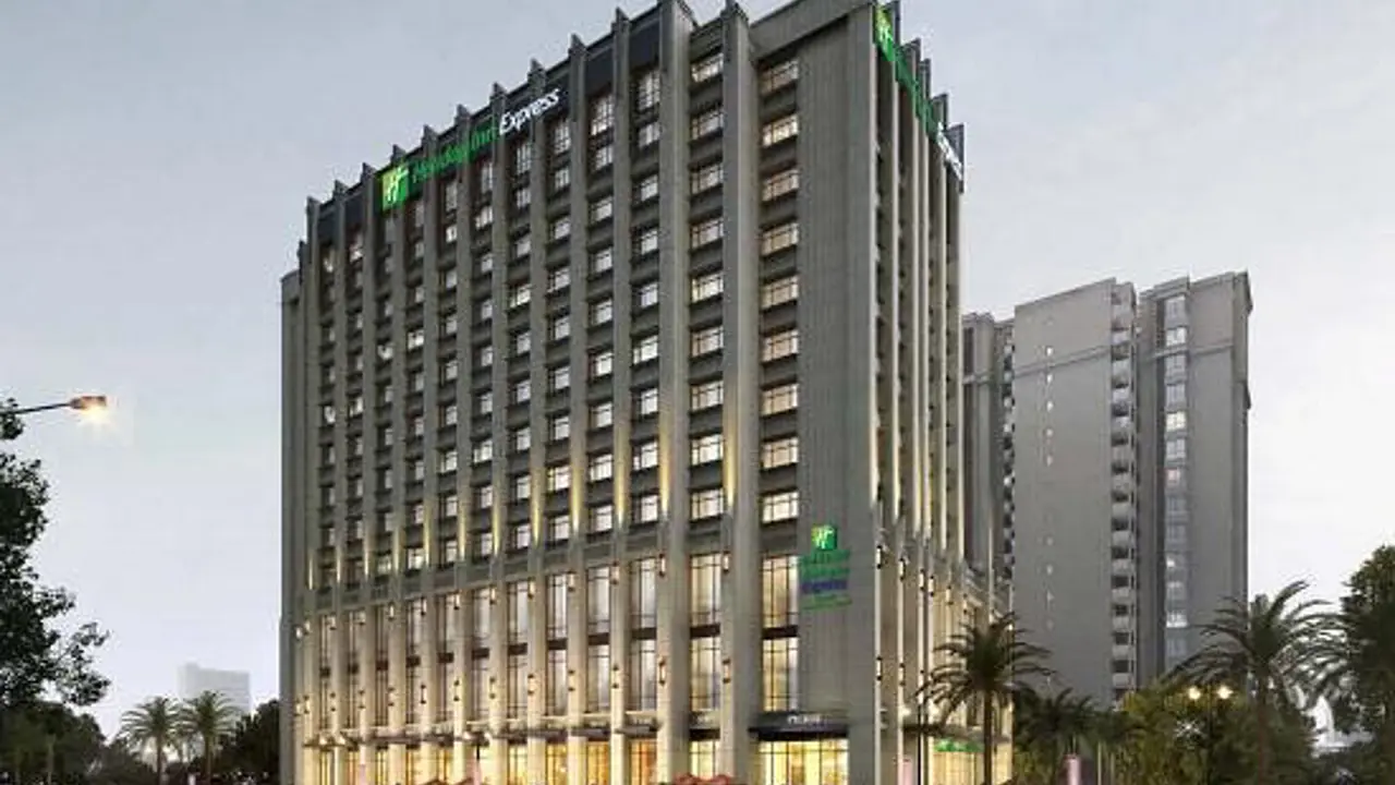 Chengdu Holiday Inn Express Huanhuaxi, Chengdu, exterior