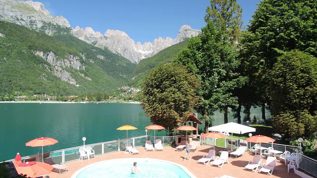 Lago Park Hotel, Molveno, Pool View