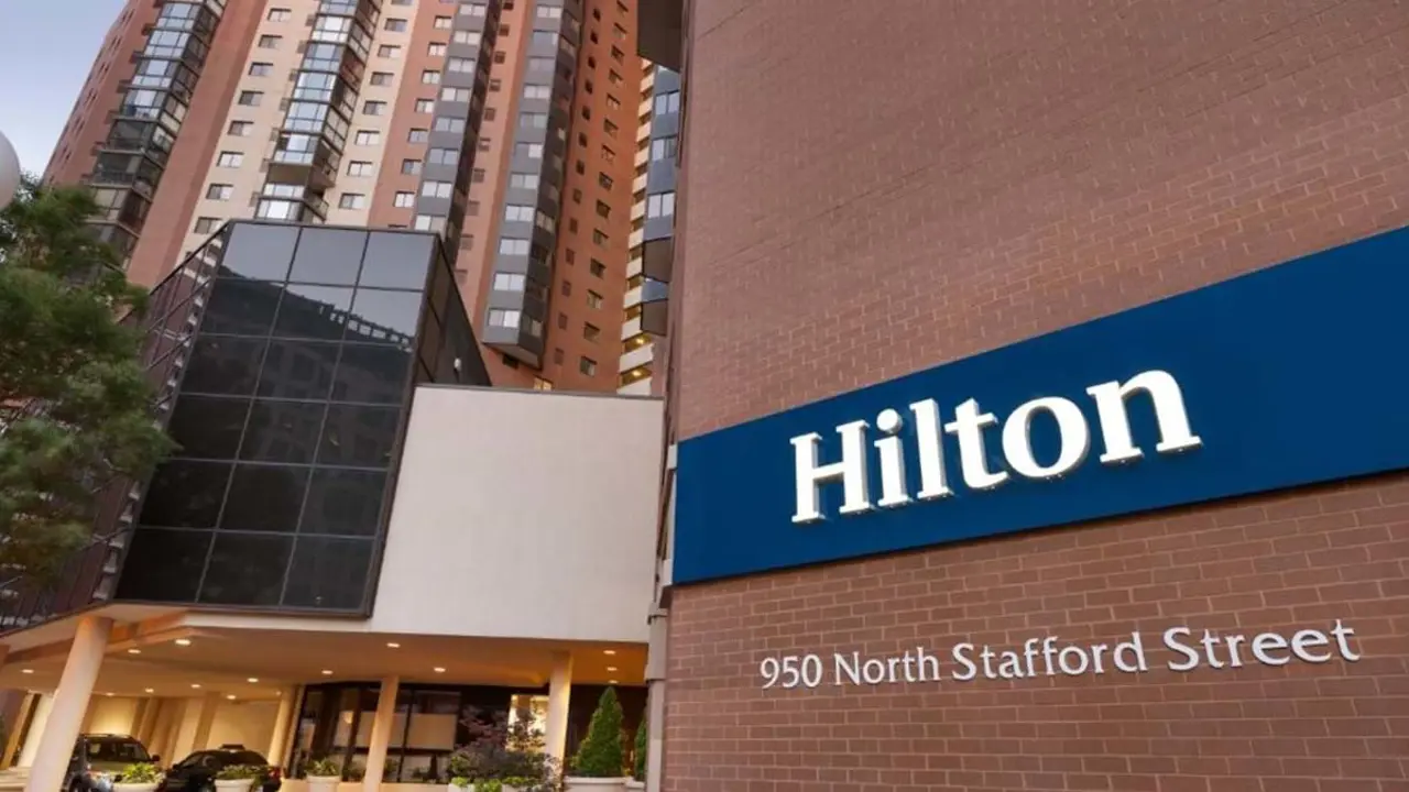 Hilton Hotel, Arlington, exterior
