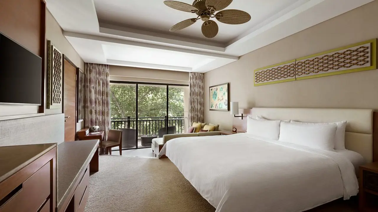 Shangri La Rasa Ria Resort, Kota Kinabalu, bedroom
