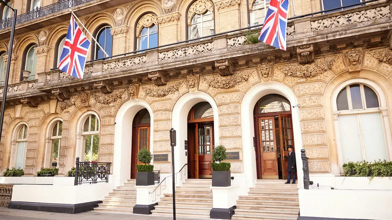 The Clermont London Victoria, London, Exterior