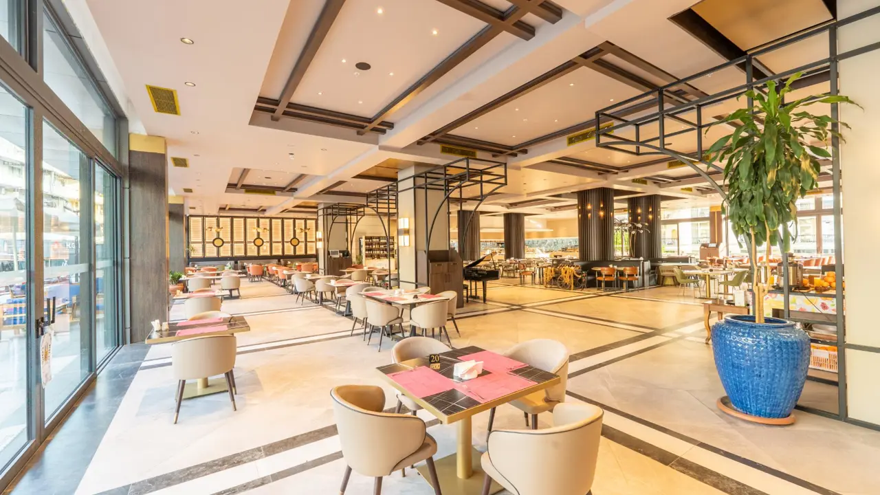 Pia Bella Hotel, Kyrenia, Dining