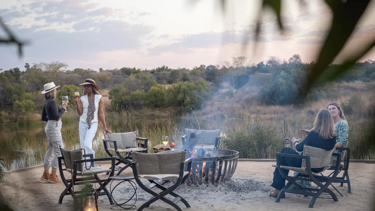 Kingfisher Villa Suites, Mabula Game Reserve, firepit area