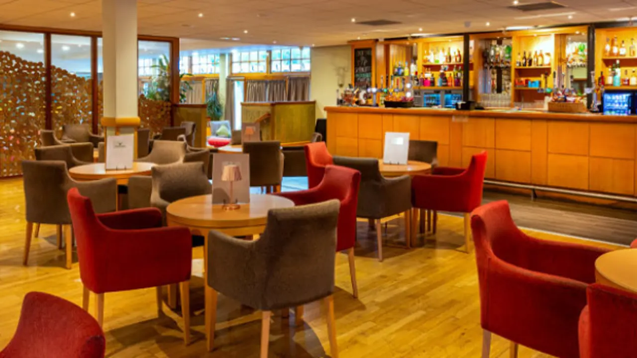 Coylumbridge Hotel, Aviemore, Bar