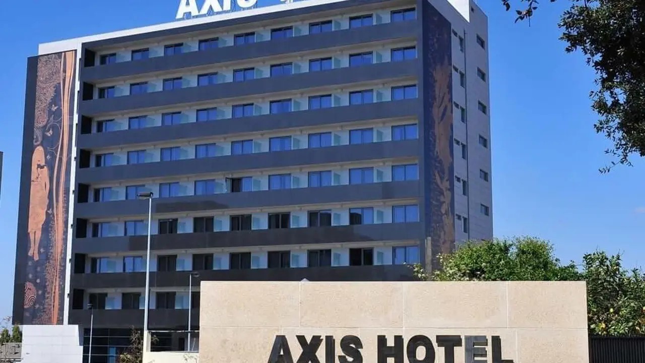 Axis Hotel, Porto, exterior