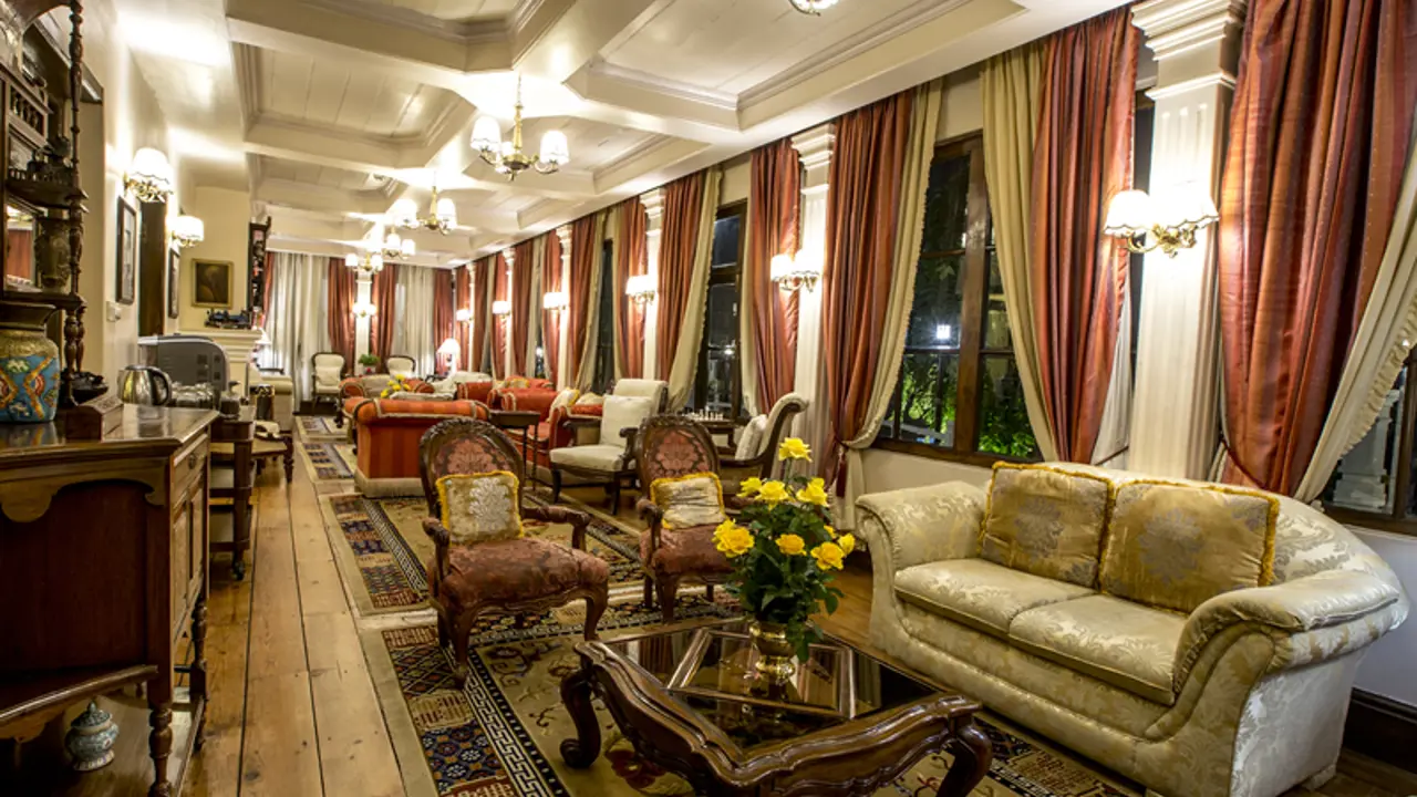 The Elgin, Darjeeling, lounge