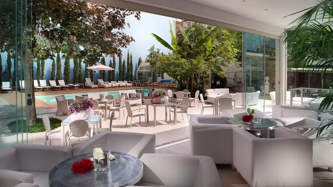 Hotel Manzoni, Montecatini, pool terrace