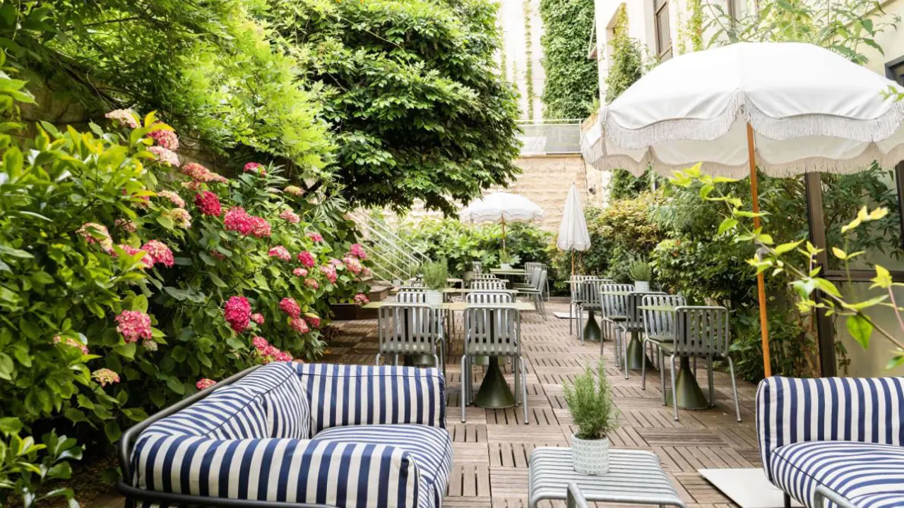 Hotel Rosalie, Paris, Garden