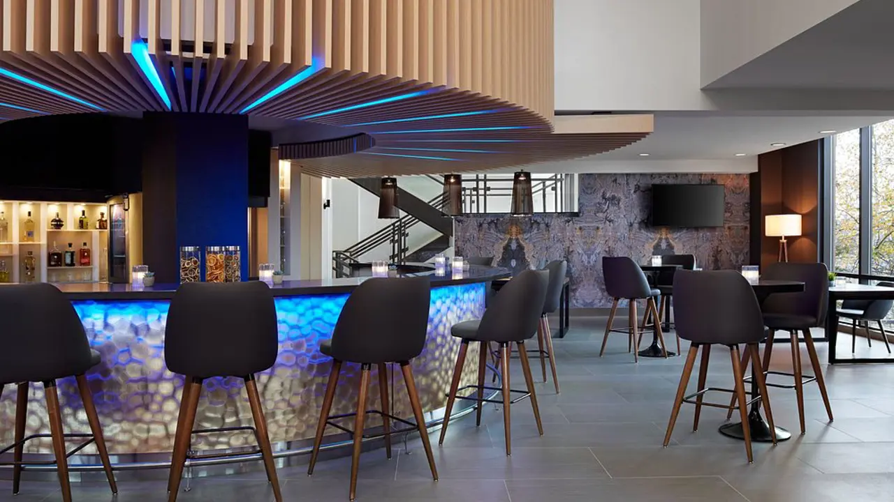 Delta Sherbrooke Hotel, Sherbrooke, bar