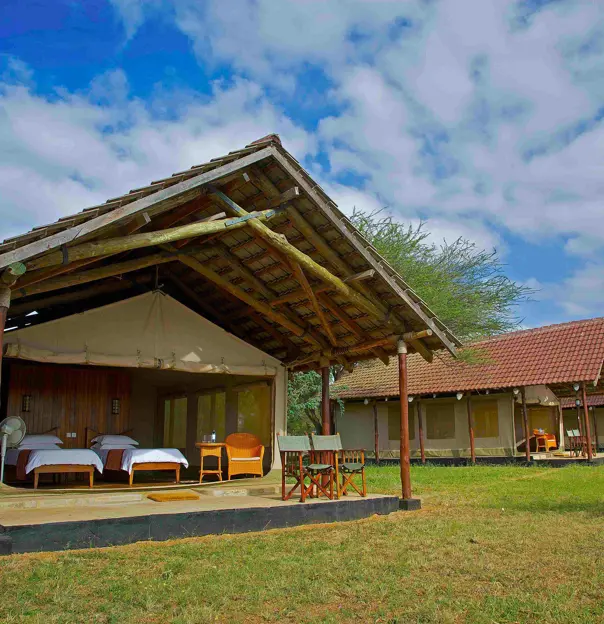 Ashnil Aruba Lodge, Tsavo East, tented bedroom