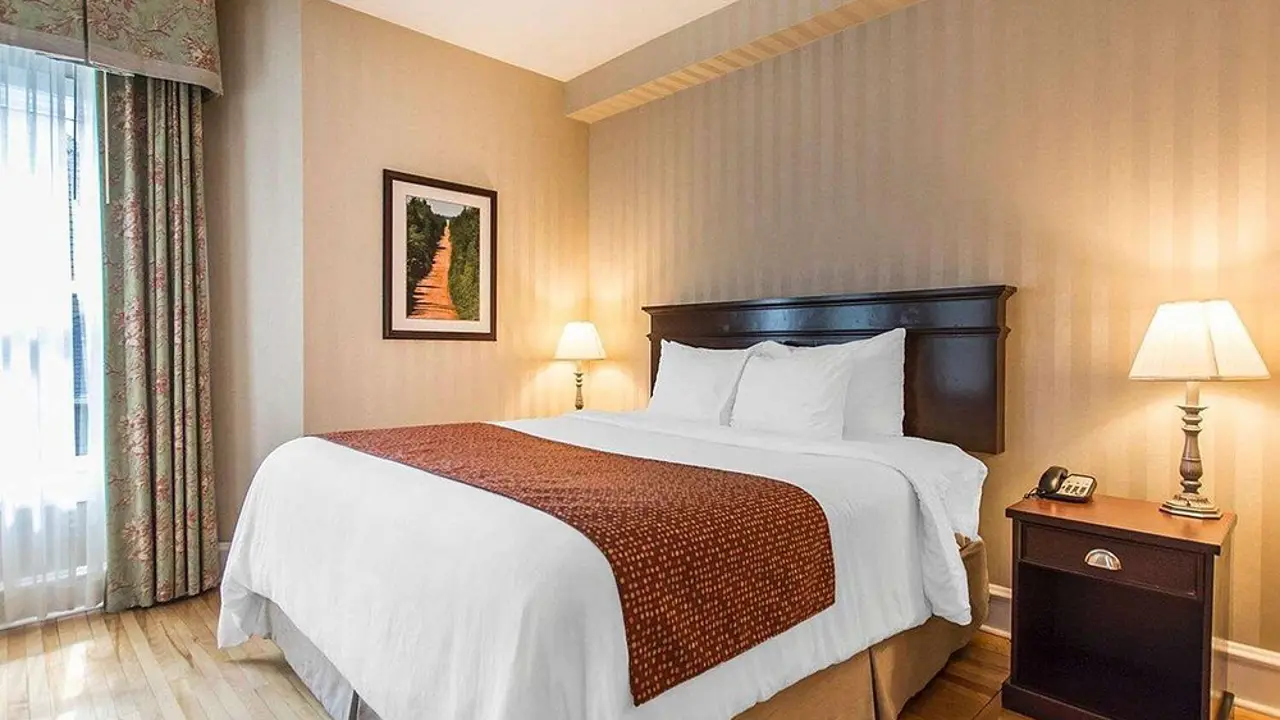 Quality Inn & Suites, Charlottetown, double room