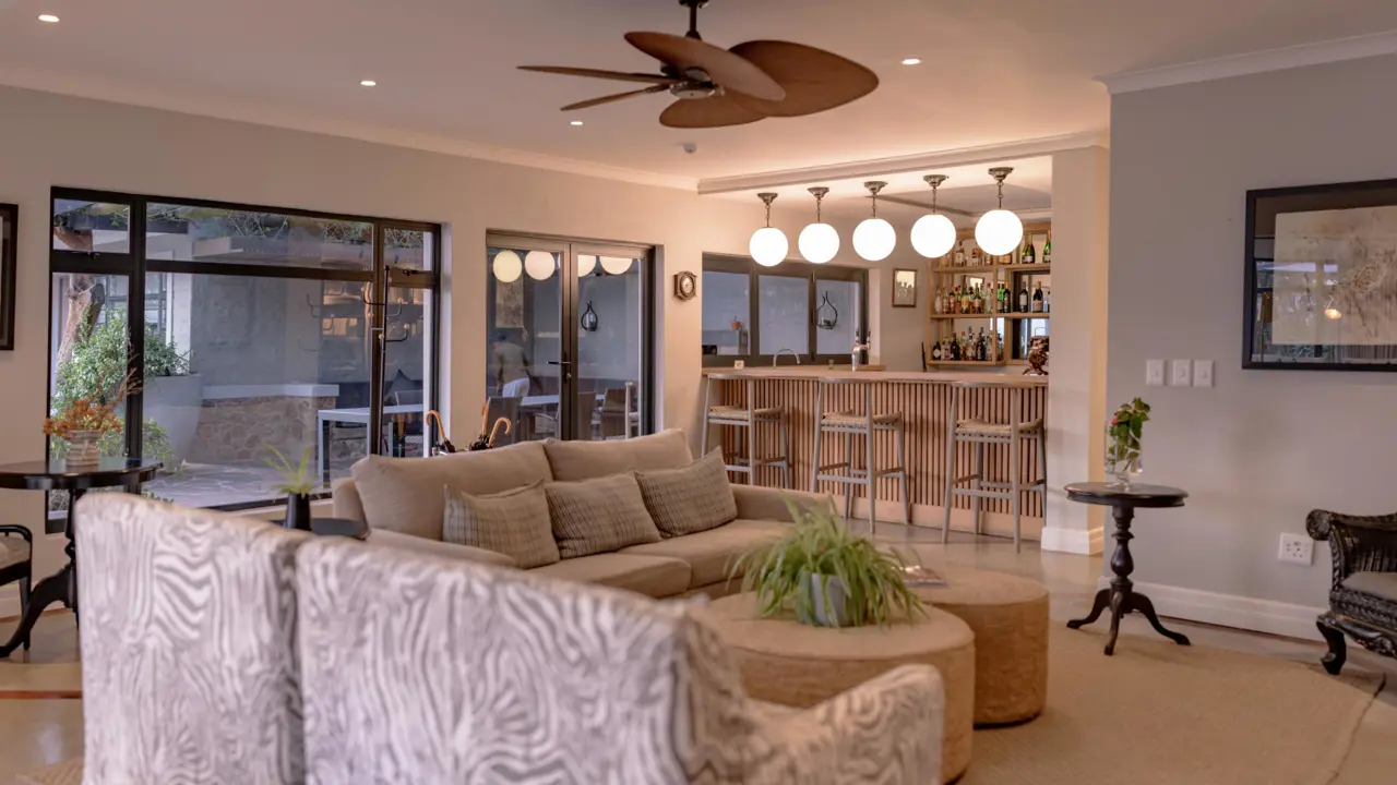 Valley Lodge, Babanango Game Reserve, Lounge3