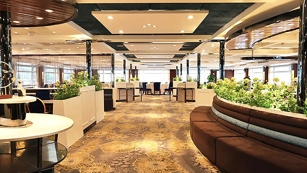 Victoria Cruises, Yangtze River