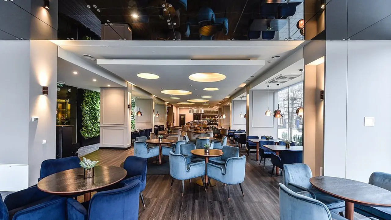 Amberton Cathedral Square Hotel, Vilnius, dining