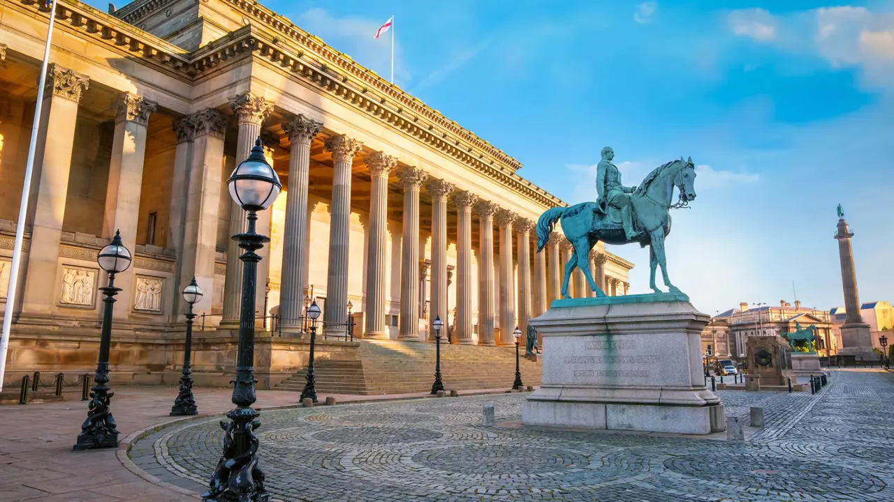 1920 Adobestock 260635336 Prince Albert Statue At St George's Hall, Liverpool