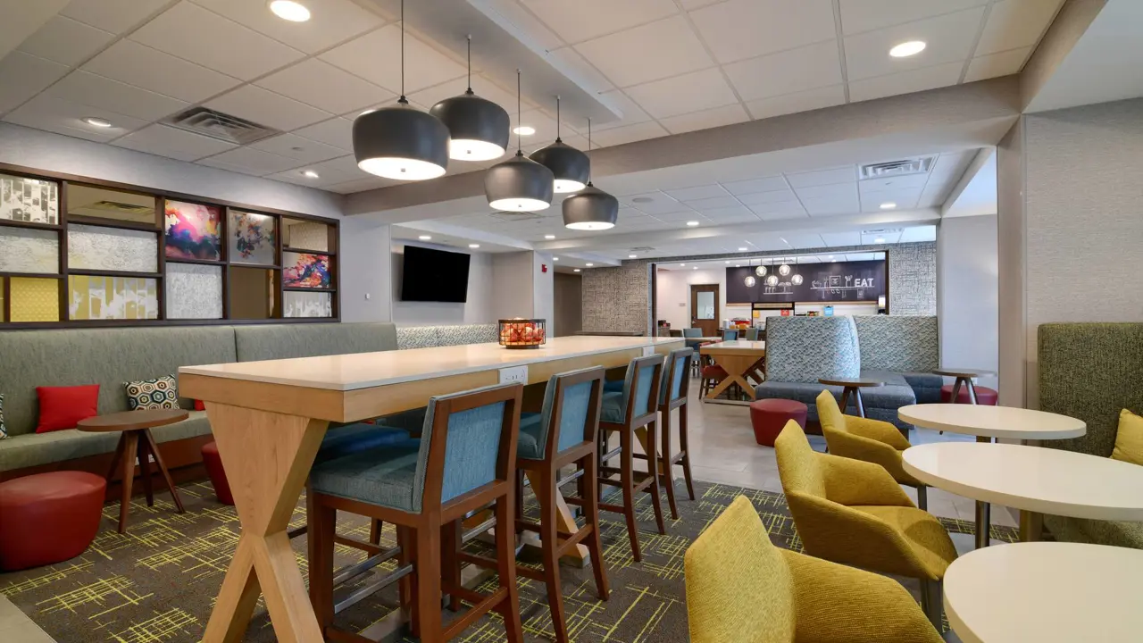 Hampton Inn By Hilton Lincoln White Mountains, Lincoln, dining