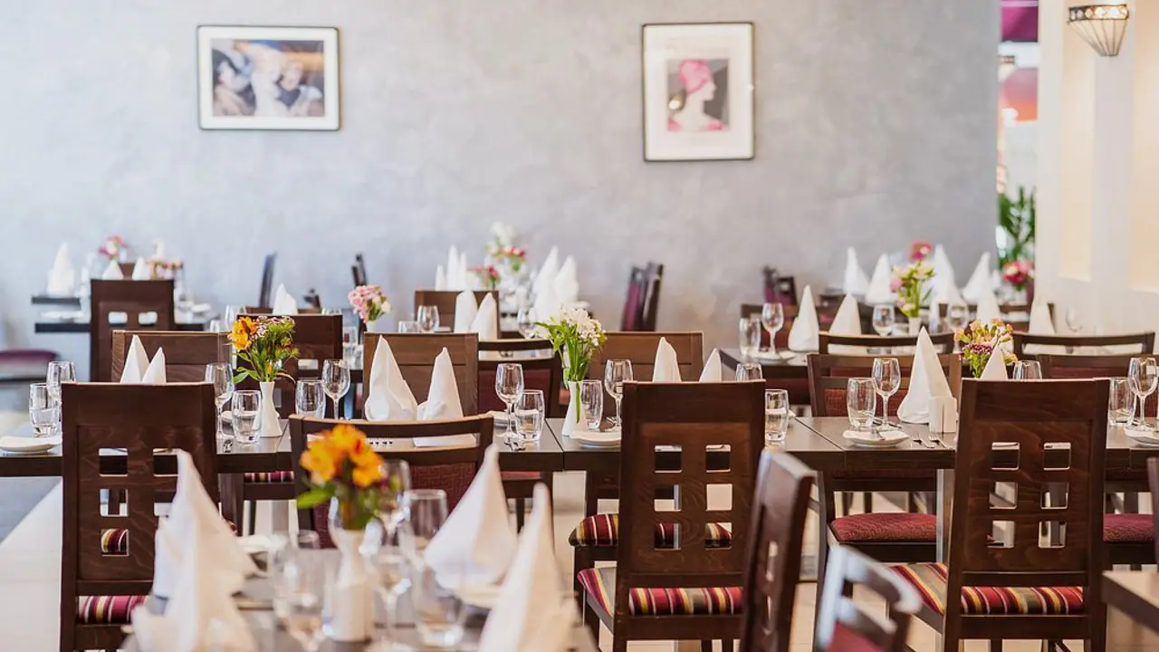 Mannin Hotel, Douglas, Dining