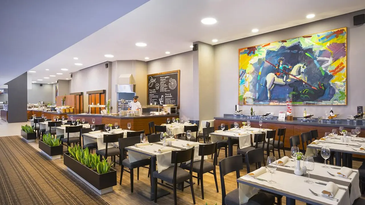 Hotel Excelsior, Lovran, Dining