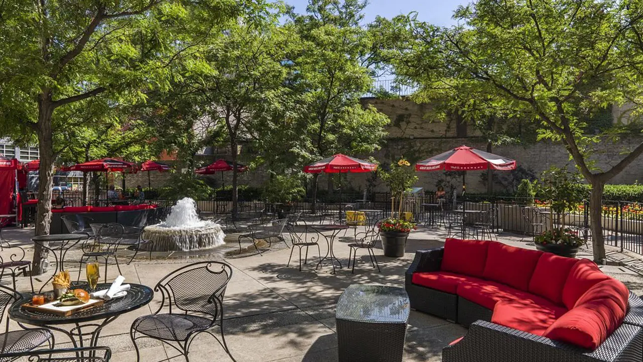 The Chelsea, Toronto, terrace