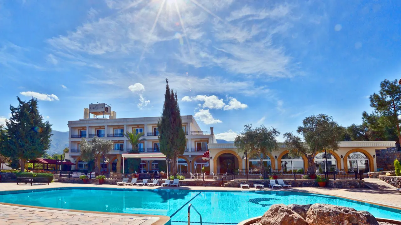 Altinkaya Hotel, Kyrenia, Pool