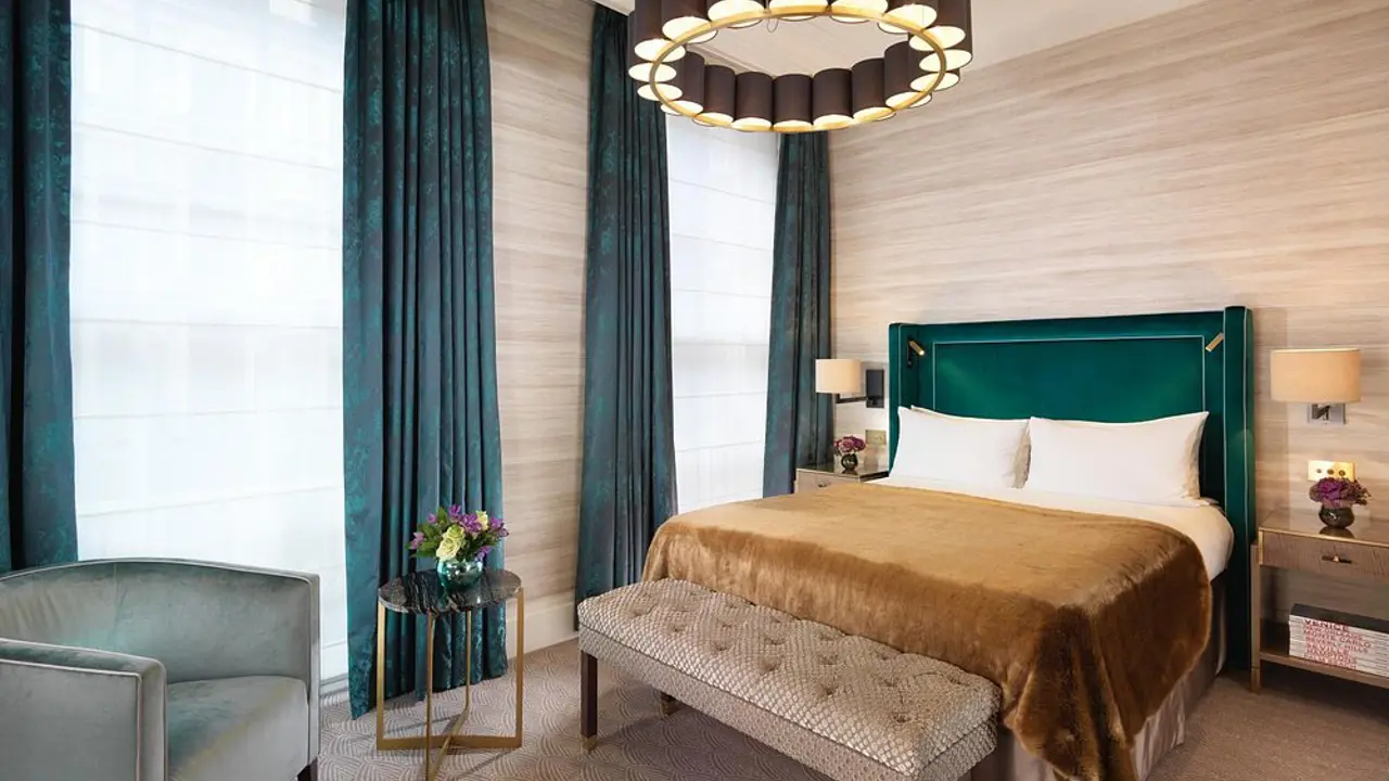Flemings Mayfair, London, Bedroom