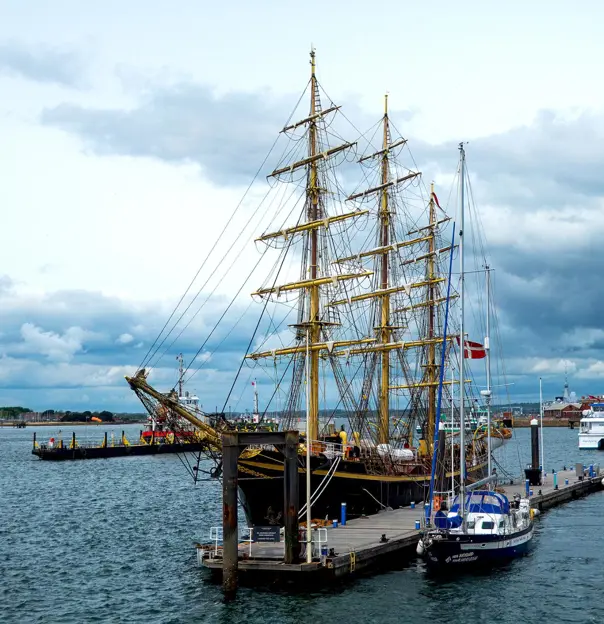 1920 Adobestock 933888378 George Stage, Gunwharf Quays, Portsmouth