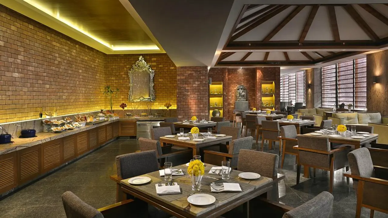 The LaLiT Great Eastern, Kolkata, dining