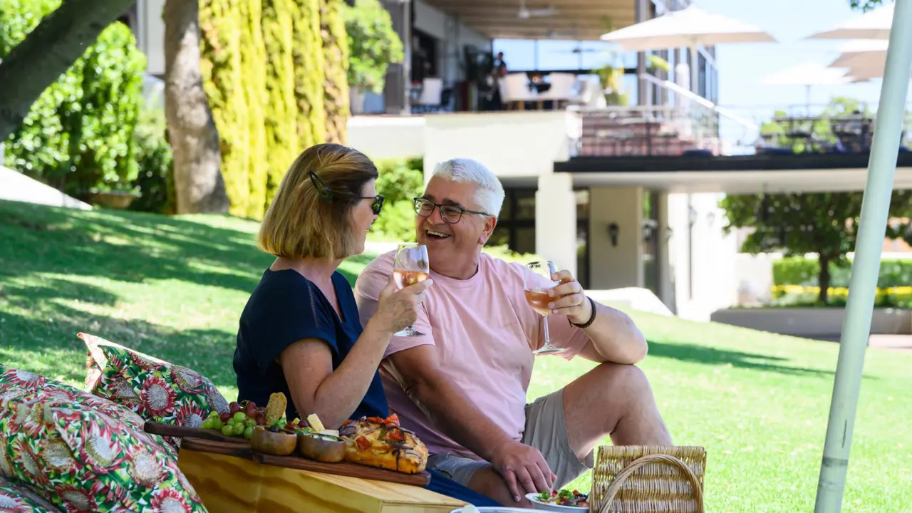 Webersburg Wine Estate, Stellenbosch, harvest picnic