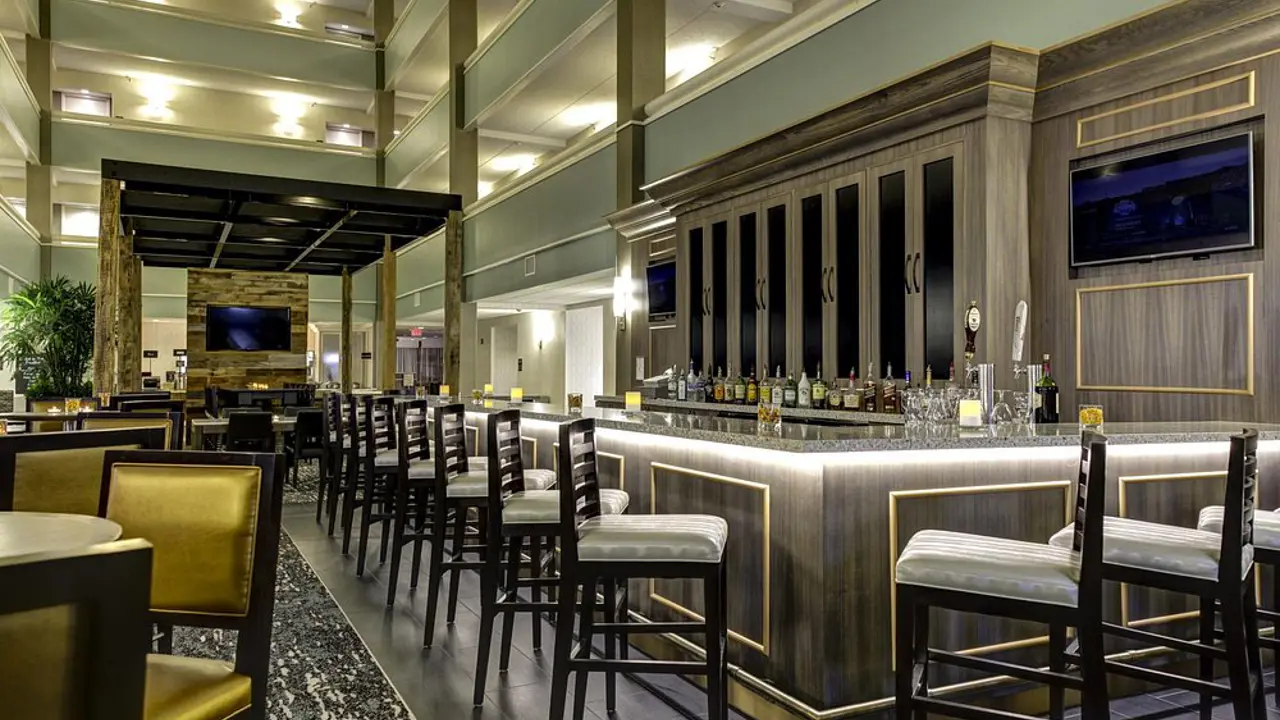 Embassy Suites Hotel, Williamsburg, bar